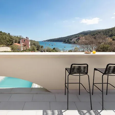 Nyaraló 5 Bedroom Lovely In Sveta Marina