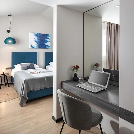 5 Bedroom Lovely In Sveta Marina