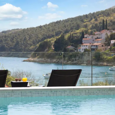 Holiday home 5 Bedroom Lovely In