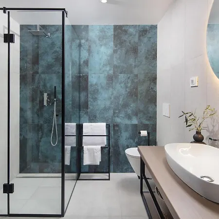 بيت للعطل 5 Bedroom Lovely In Sveta Marina